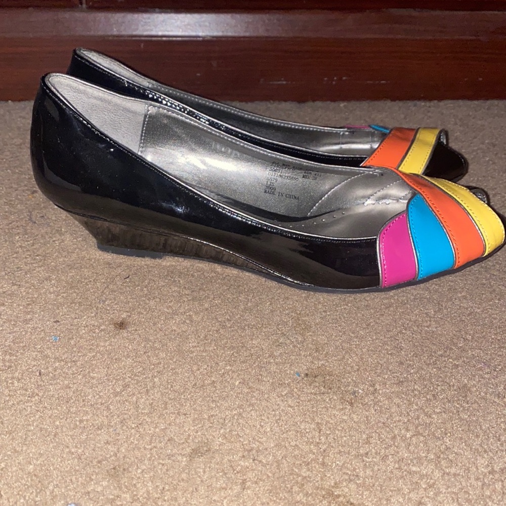 Rainbow colored toe flats retro vintage boho